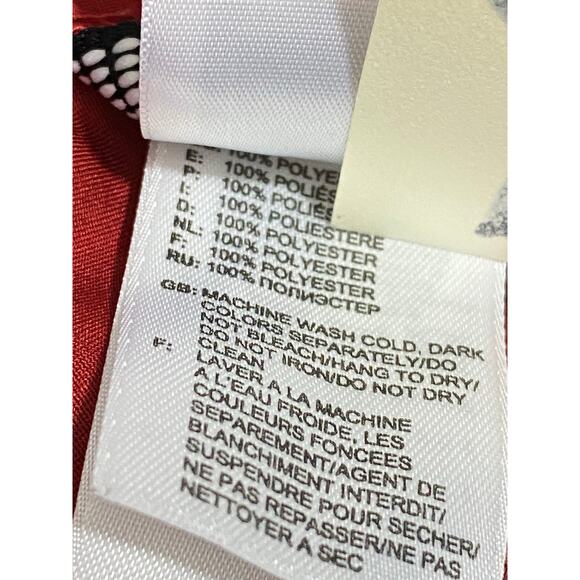 The North Face Shorts Size 30 Red Drawstring Pocket Outdoor Hiking Activewear - Picture 6 of 10